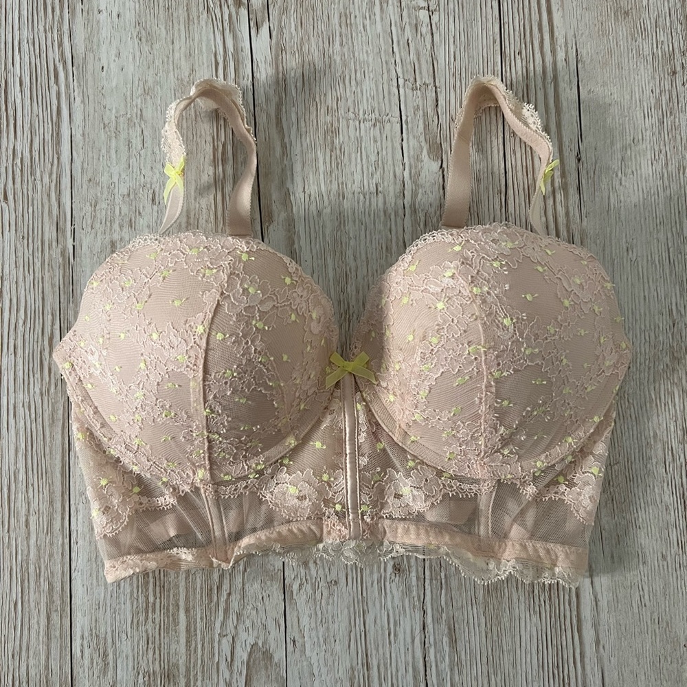 NWOT Victoria’s Secret Dream Angels Demi Corseted Bra 36DD
